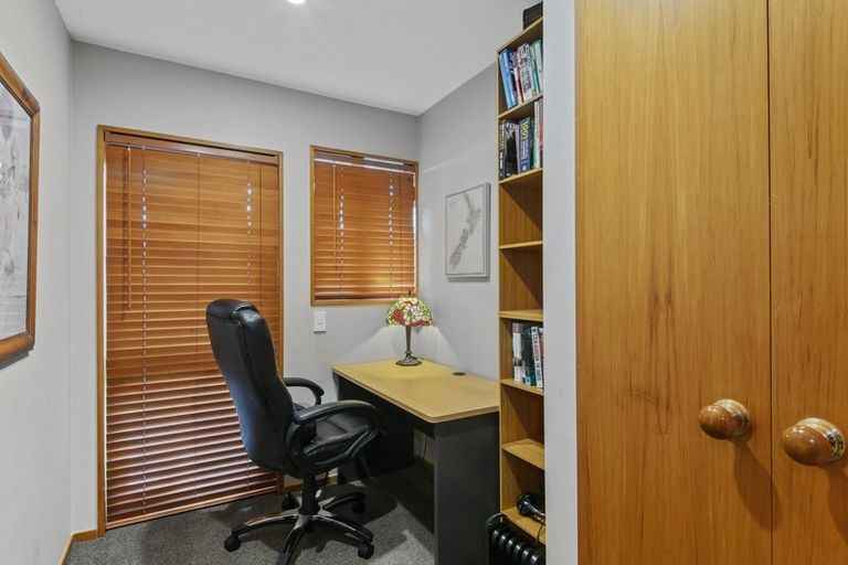 Photo of property in 37 Durrell Way, Rolleston, 7614