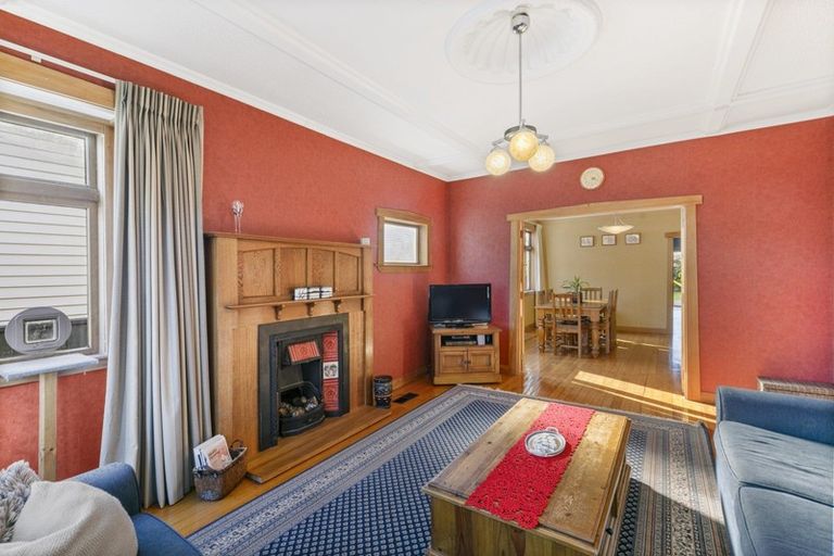 Photo of property in 17 Burnside Street, Waterloo, Lower Hutt, 5011