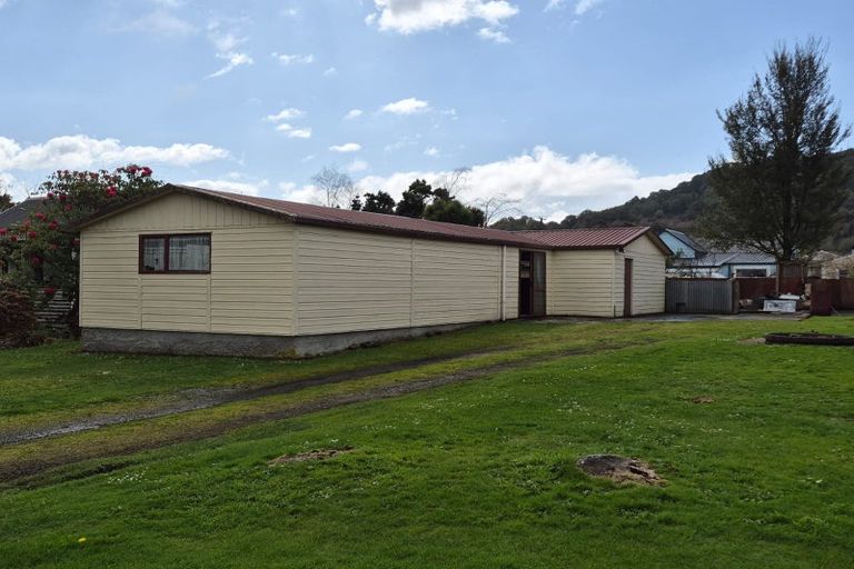 Photo of property in 33 Main Street, Reefton, 7830