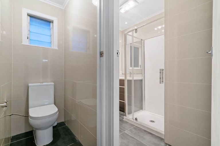 Photo of property in 2/10 Mahon Place, Papatoetoe, Auckland, 2025