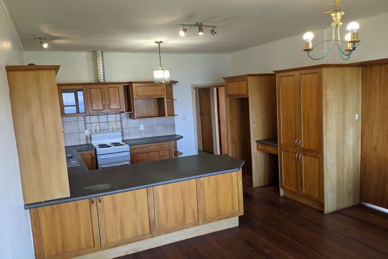 Photo of property in 37 Milne Terrace, Island Bay, Wellington, 6023