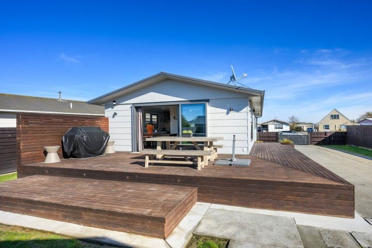 Photo of property in 7 Colonial Place, Kelvin Grove, Palmerston North, 4414