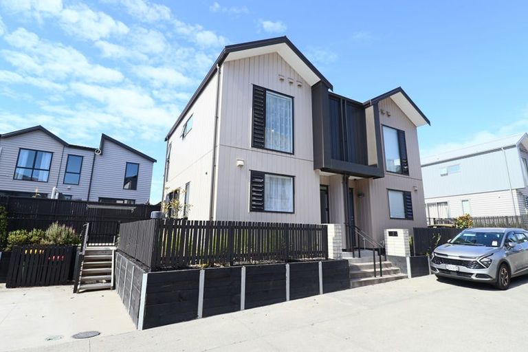 Photo of property in 9 Rangitamiro Place, Hobsonville, Auckland, 0616