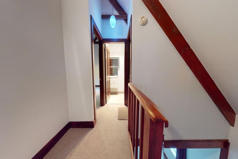 Photo of property in 200 Aokautere Drive, Fitzherbert, Palmerston North, 4471