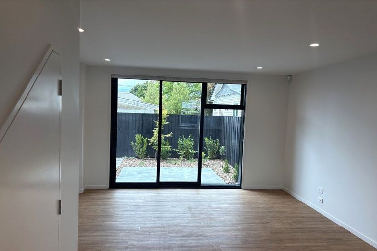 Photo of property in 4/9 Whittington Avenue, Woolston, Christchurch, 8023
