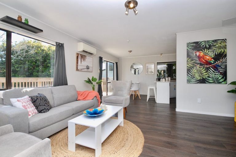 Photo of property in 2/47 Flaxdale Street, Birkdale, Auckland, 0626