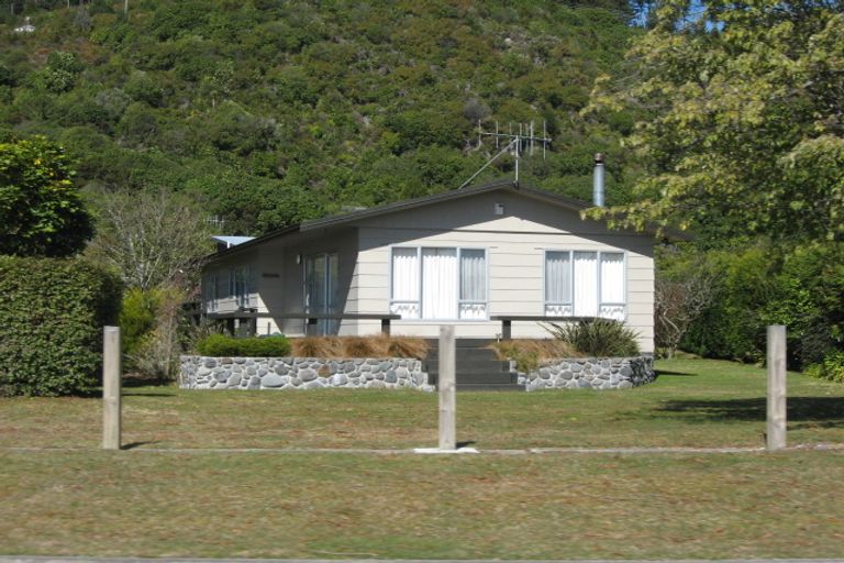 Photo of property in 34 Motuoapa Esplanade, Motuoapa, Turangi, 3382