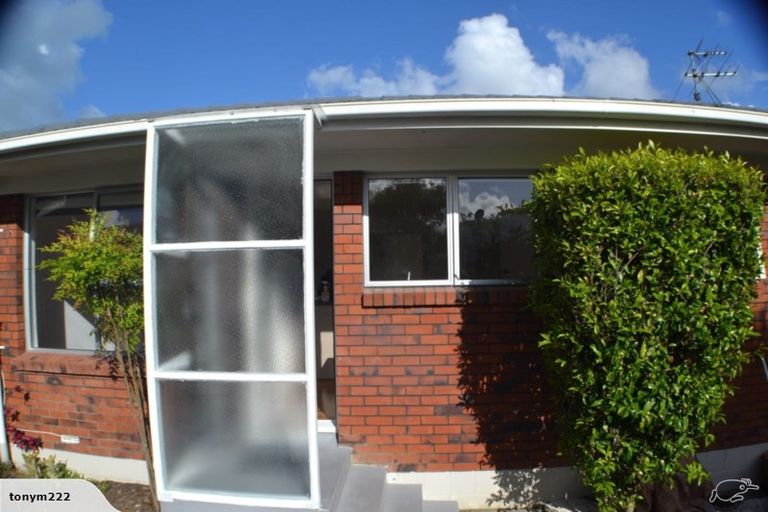 Photo of property in 2/57 Francis Street, Hauraki, Auckland, 0622