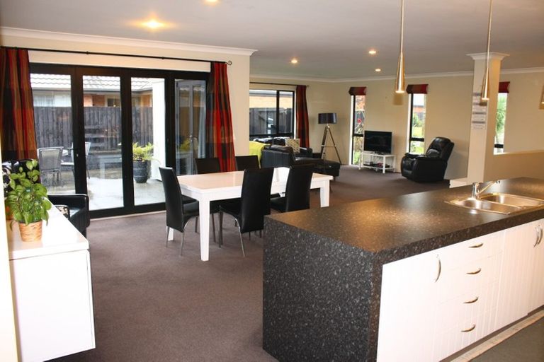 Photo of property in 17 Cairnbrae Drive, Prebbleton, 7604