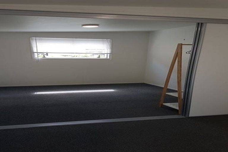 Photo of property in 5 Holgate Avenue, Herald Island, Auckland, 0618