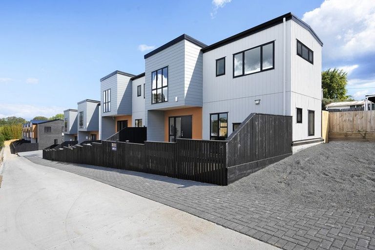 Photo of property in 11/20 Seabrook Avenue, New Lynn, Auckland, 0600