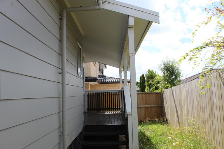 Photo of property in 2 Bill Phillip Place, Clendon Park, Auckland, 2103