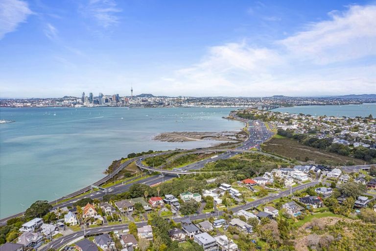 Photo of property in 59 Sylvan Avenue, Northcote, Auckland, 0627