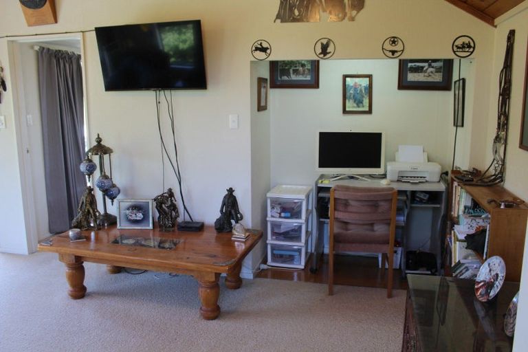 Photo of property in 94 Glengarry Road, Dannevirke, 4978