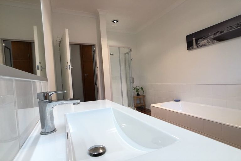 Photo of property in 1307 Caroline Road, Mayfair, Hastings, 4122