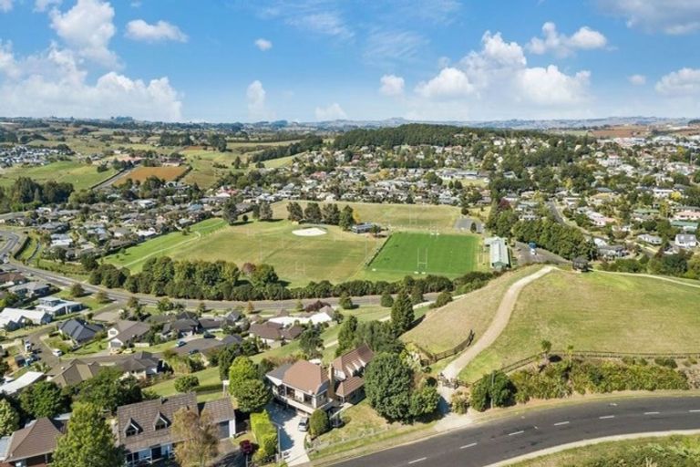 Photo of property in 34a Cape Vista Crescent, Pukekohe, 2120