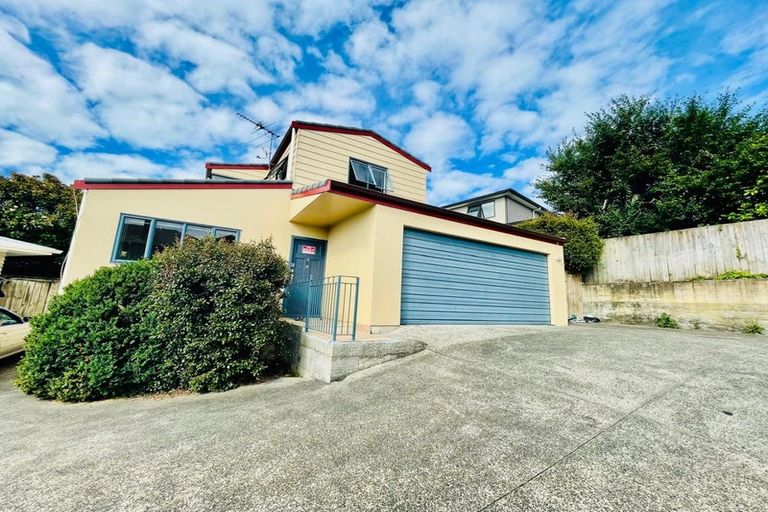Photo of property in 1/5 Carole Crescent, Pakuranga, Auckland, 2010
