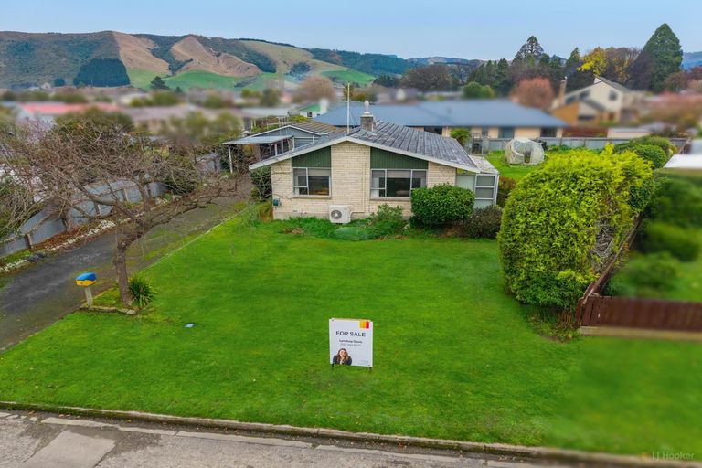 Photo of property in 10 Gorge Road, Waimate, 7924