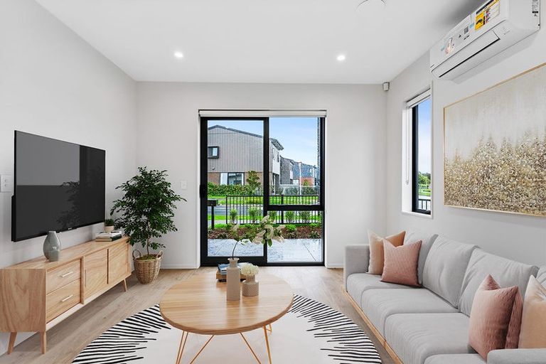 Photo of property in 1 Kawe Marie Lane, Takanini, 2112