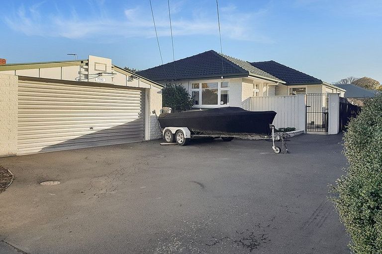 Photo of property in 43 Hounslow Street, Ilam, Christchurch, 8041