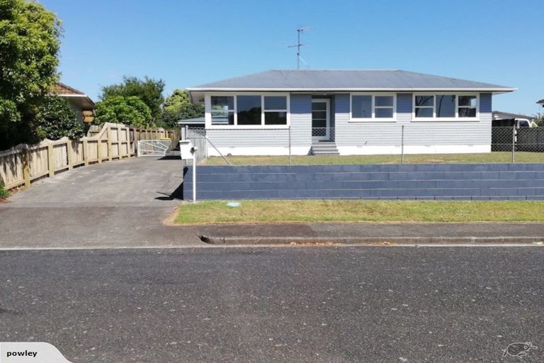 Photo of property in 16 Tairere Crescent, Rosehill, Papakura, 2113