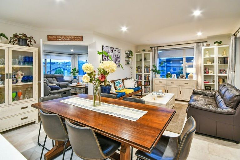 Photo of property in 19 Raithburn Terrace, Pokeno, 2402