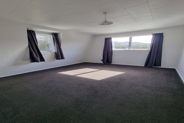 Photo of property in 1/56 Mary Crescent, Elderslea, Upper Hutt, 5018