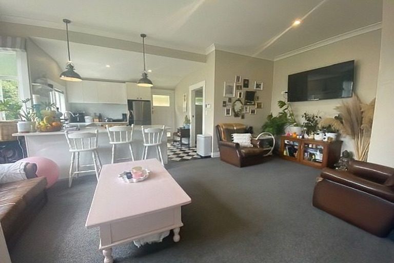 Photo of property in 2/139 Wadestown Road, Wadestown, Wellington, 6012