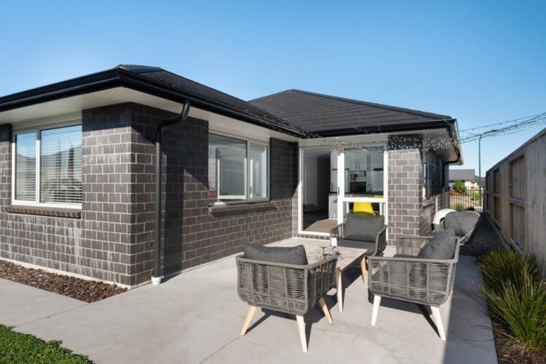 Photo of property in 39 Te Kio Crescent, Papamoa Beach, Papamoa, 3118