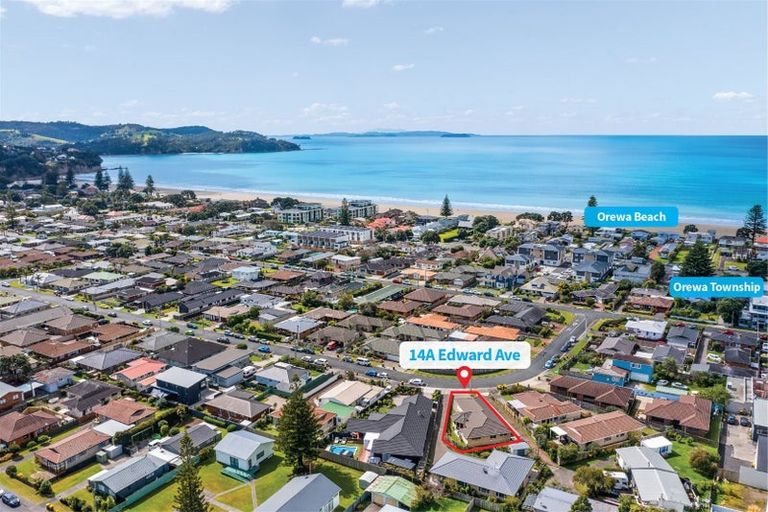 Photo of property in 14a Edward Avenue, Orewa, 0931