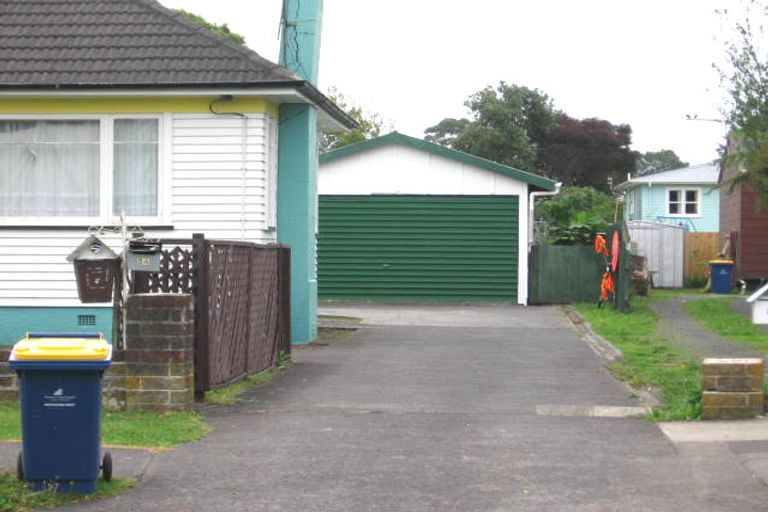 Photo of property in 5 Ranui Station Road, Ranui, Auckland, 0612