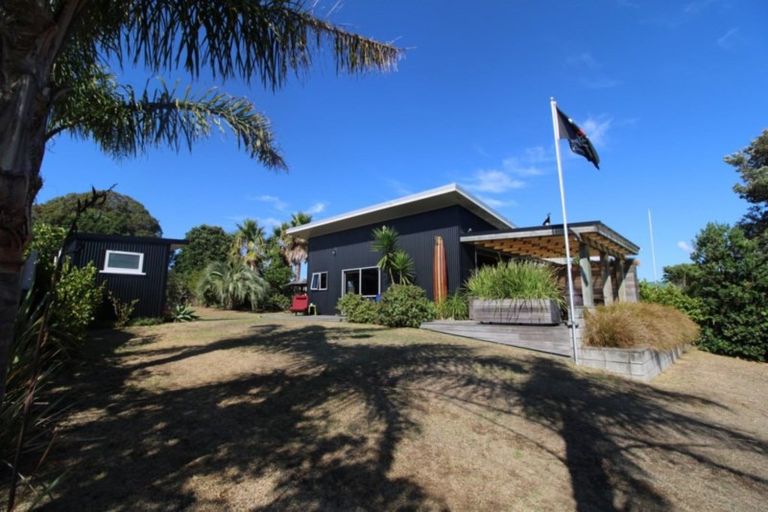 Photo of property in 108 Ake Ake Avenue, Matarangi, Whitianga, 3592