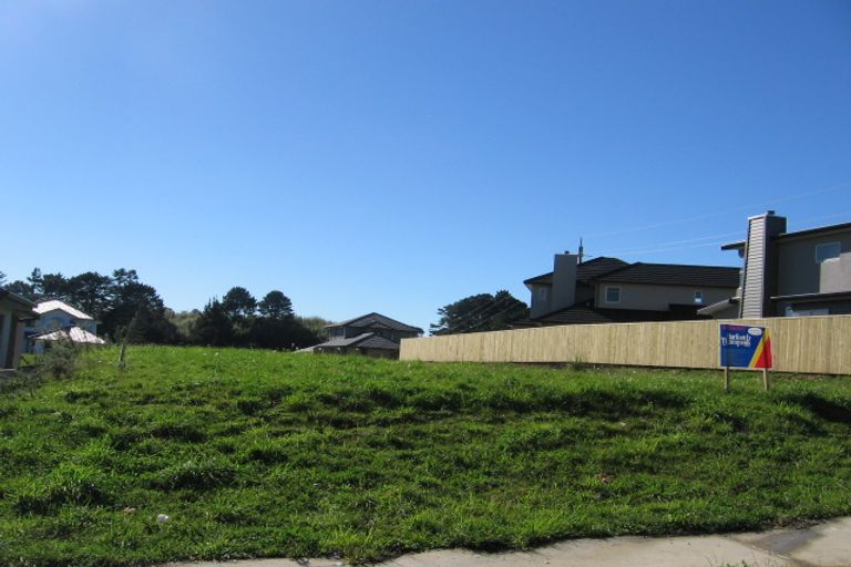Photo of property in 19 Newbury Place, Schnapper Rock, Auckland, 0632