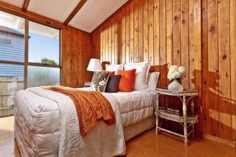 Photo of property in 10 Phillipa Place, Browns Bay, Auckland, 0630