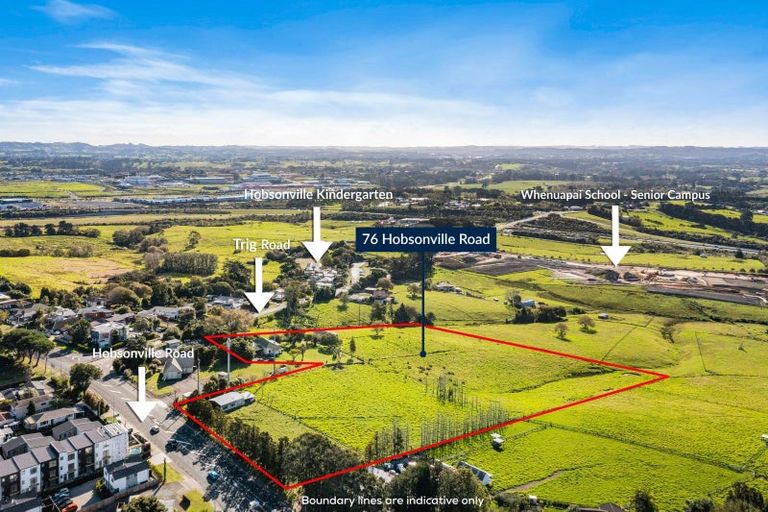 Photo of property in 76 Hobsonville Road, West Harbour, Auckland, 0618