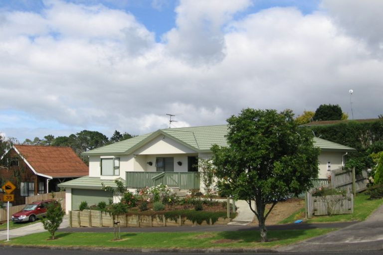 Photo of property in 1a Lewis Street, Blockhouse Bay, Auckland, 0600