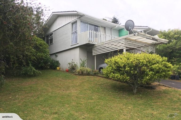 Photo of property in 19a Orton Street, Glenfield, Auckland, 0627