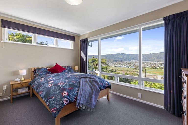 Photo of property in 4 Sunshine Crescent, Kelson, Lower Hutt, 5010