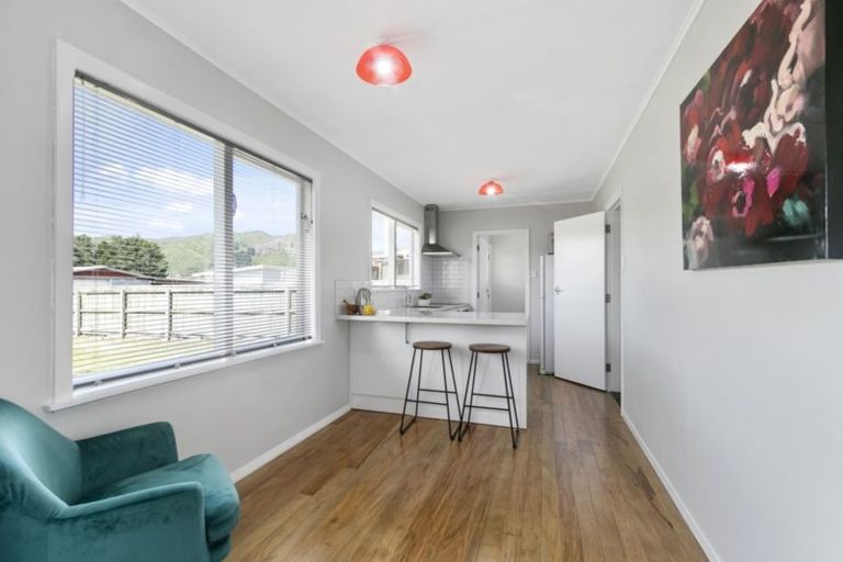 Photo of property in 25 Hinau Grove, Wainuiomata, Lower Hutt, 5014