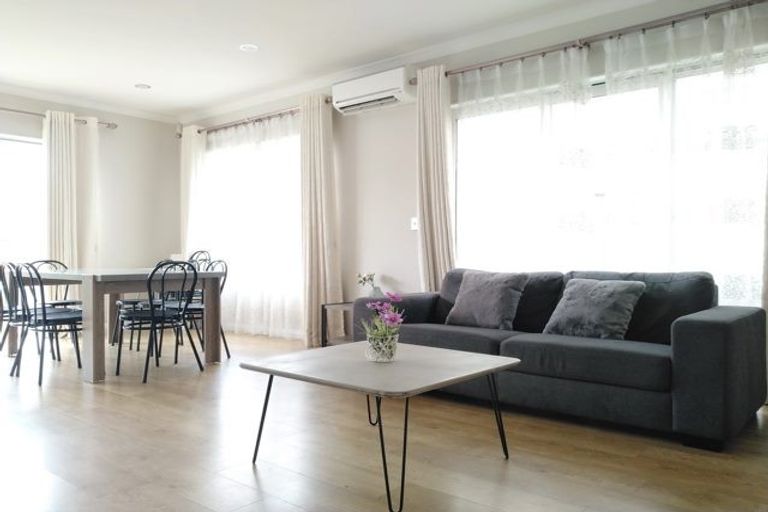 Photo of property in 11 Ballindrait Drive, Flat Bush, Auckland, 2019