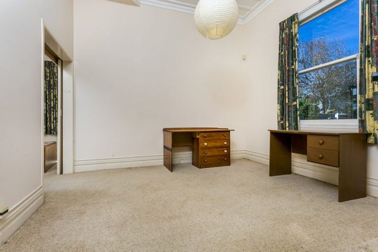 Photo of property in 120 Eskdale Road, Birkdale, Auckland, 0626