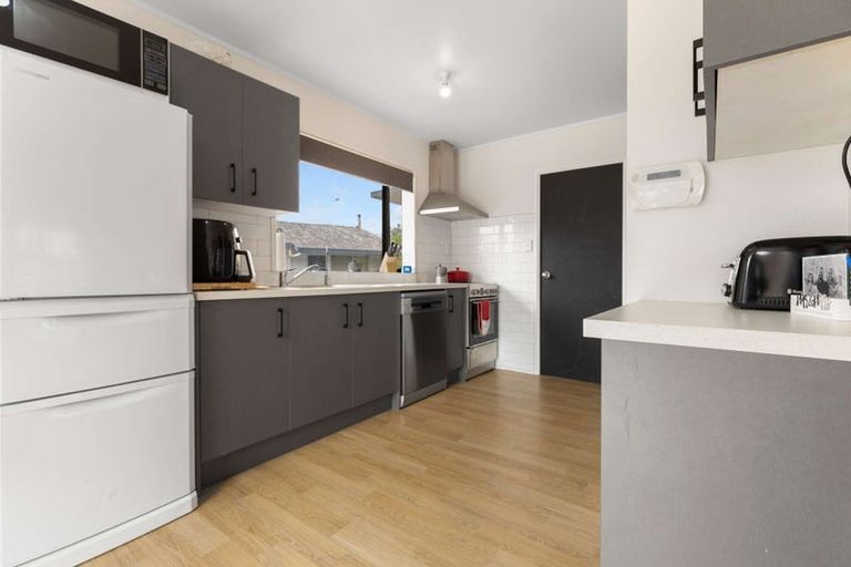 Photo of property in 22 Lindsay Crescent, Nawton, Hamilton, 3200