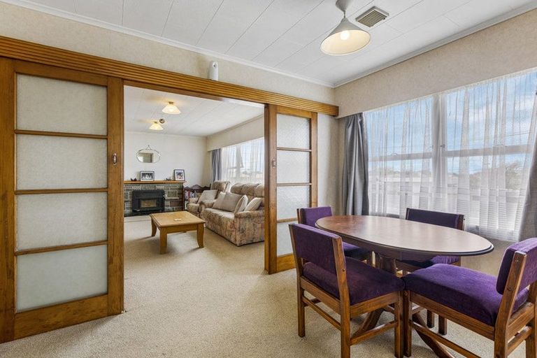 Photo of property in 8 Elm Grove, Westown, New Plymouth, 4310