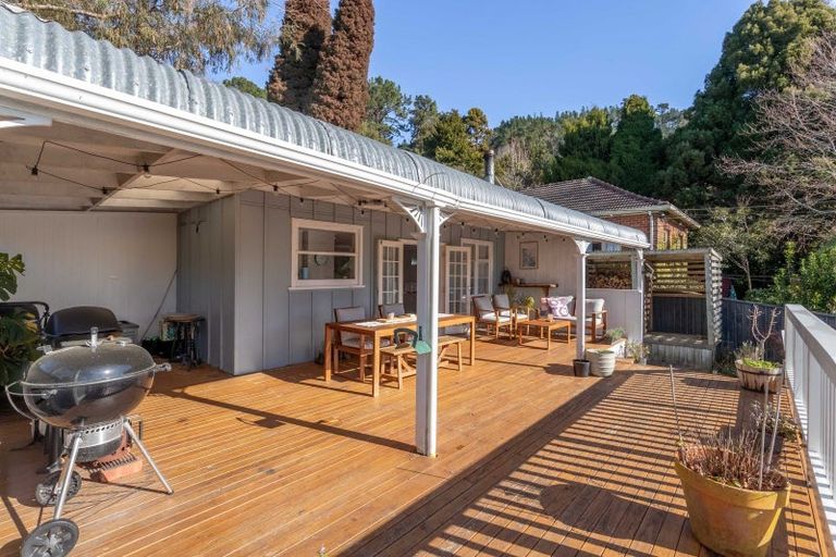 Photo of property in 124 Wyndham Road, Pinehaven, Upper Hutt, 5019