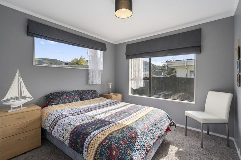 Photo of property in 2/79 Molesworth Street, Taita, Lower Hutt, 5011