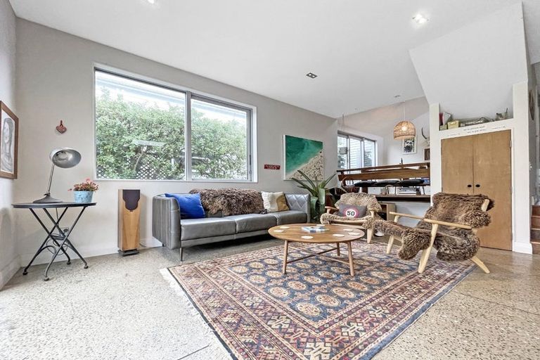 Photo of property in 26 Mantell Street, Seatoun, Wellington, 6022