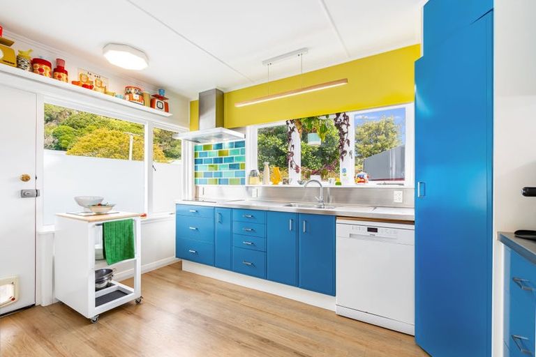 Photo of property in 304 Muritai Road, Eastbourne, Lower Hutt, 5013