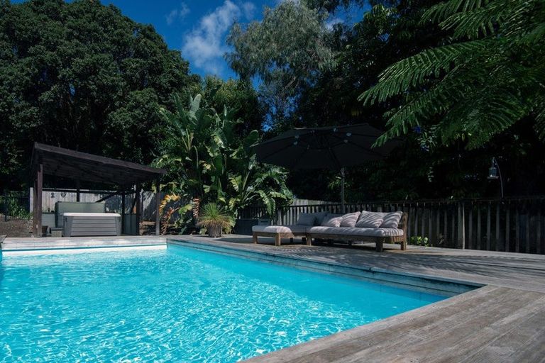 Photo of property in 136 Landing Road, Kerikeri, 0230
