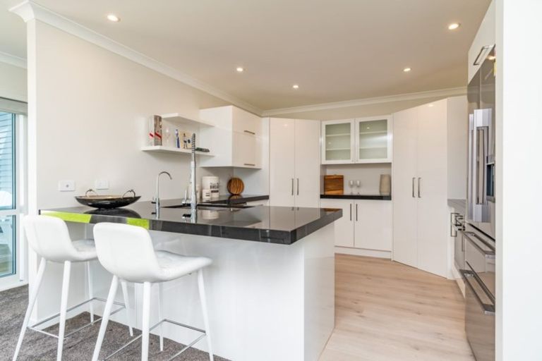 Photo of property in 43 Stace Hopper Drive, One Tree Point, 0118