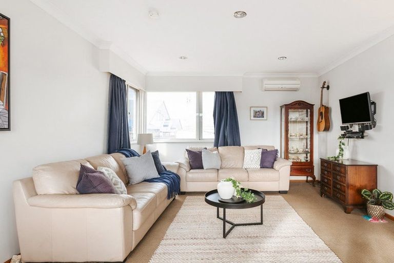 Photo of property in 8a Short Street, Otumoetai, Tauranga, 3110